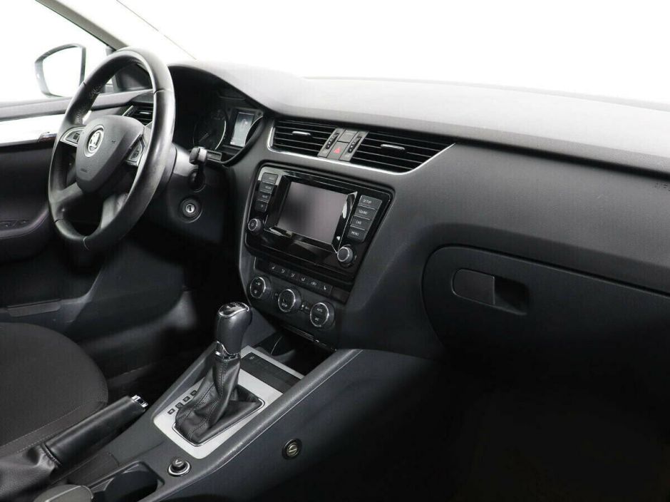 Skoda Octavia 1.4 РКПП, 2014, 110 000 км фото 6