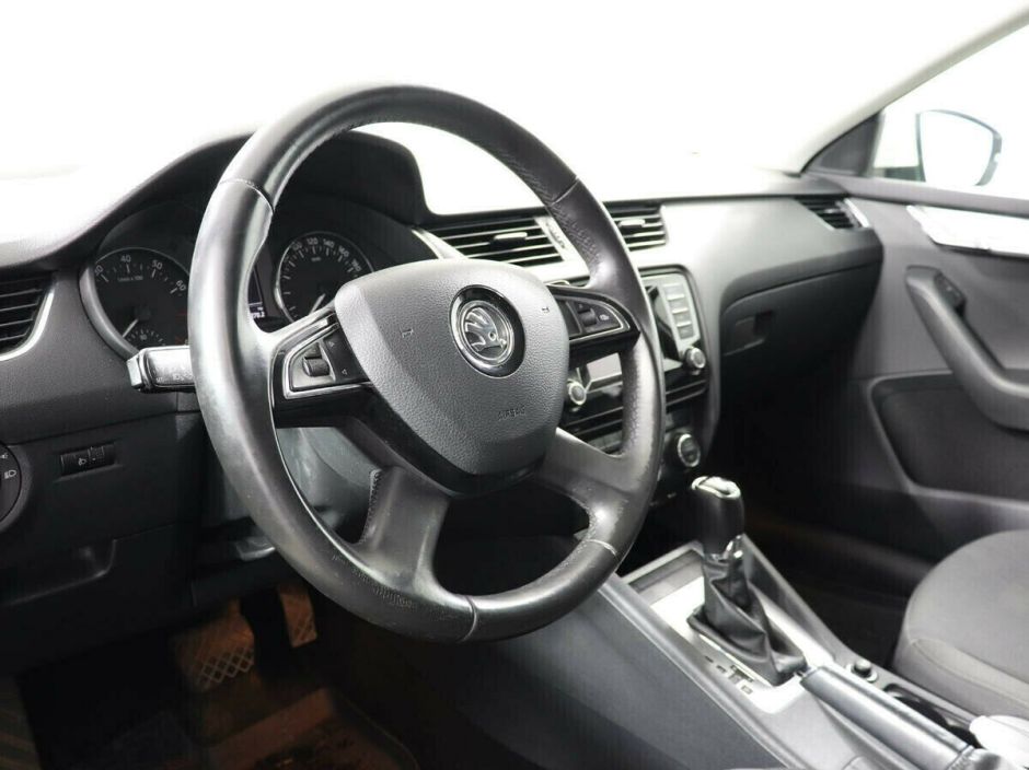 Skoda Octavia 1.4 РКПП, 2014, 110 000 км фото 7