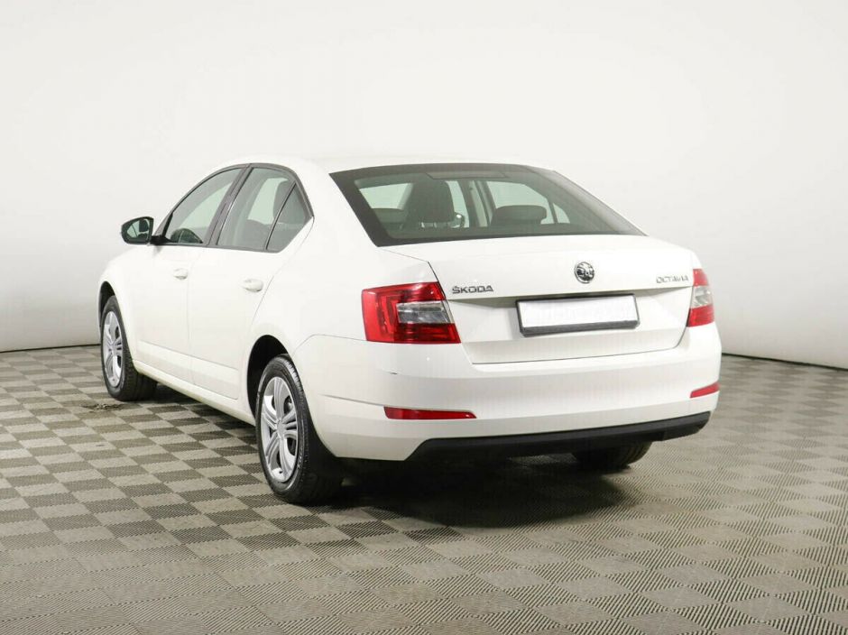 Skoda Octavia 1.6 МКПП, 2015, 95 000 км фото 4