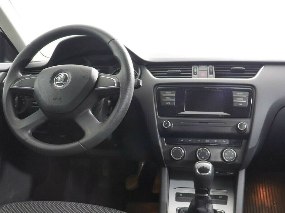 Skoda Octavia 1.6 МКПП, 2015, 95 000 км фото 5