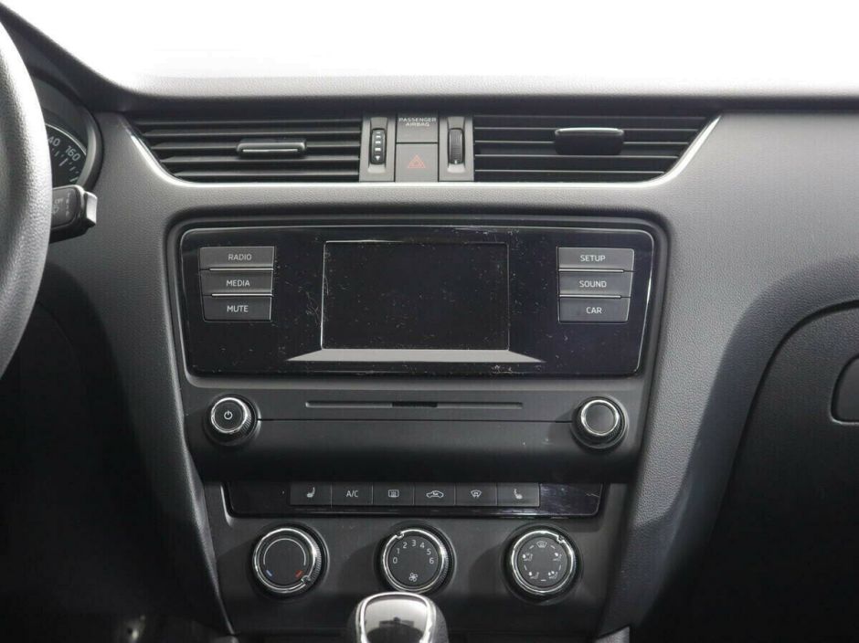 Skoda Octavia 1.6 МКПП, 2015, 95 000 км фото 9