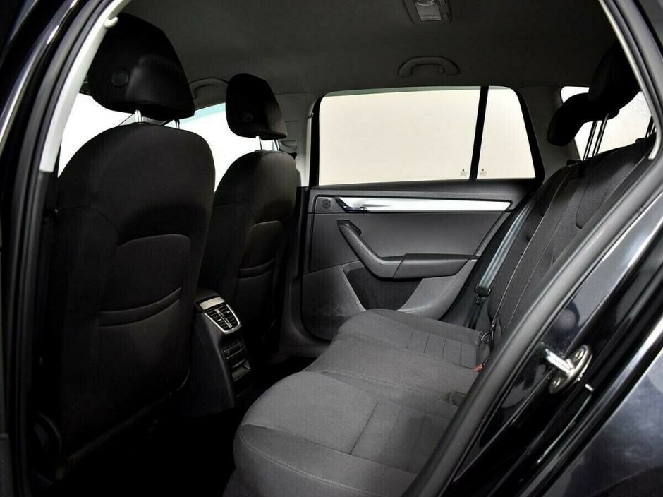 Skoda Octavia 1.8 РКПП, 2015, 105 000 км фото 6