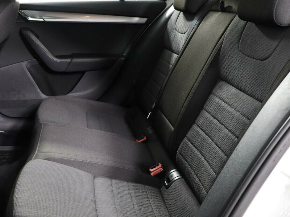 Skoda Octavia 1.4 РКПП, 2016, 98 000 км фото 9