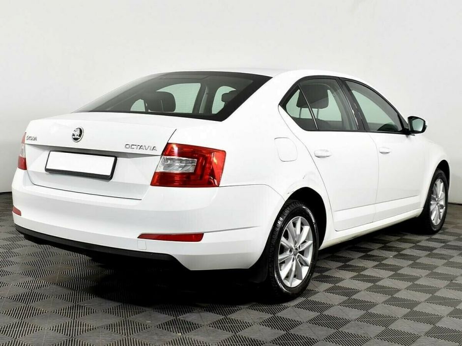 Skoda Octavia 1.4 РКПП, 2015, 110 000 км фото 3