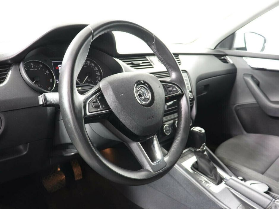 Skoda Octavia 1.4 РКПП, 2015, 106 000 км фото 7