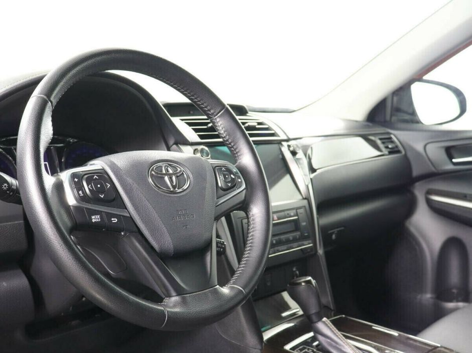 Toyota Camry 2.0 АКПП, 2015, 100 000 км фото 6