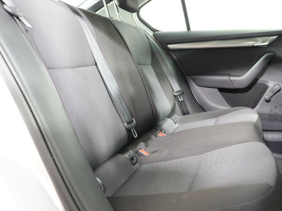 Skoda Octavia 1.6 МКПП, 2016, 84 000 км фото 9