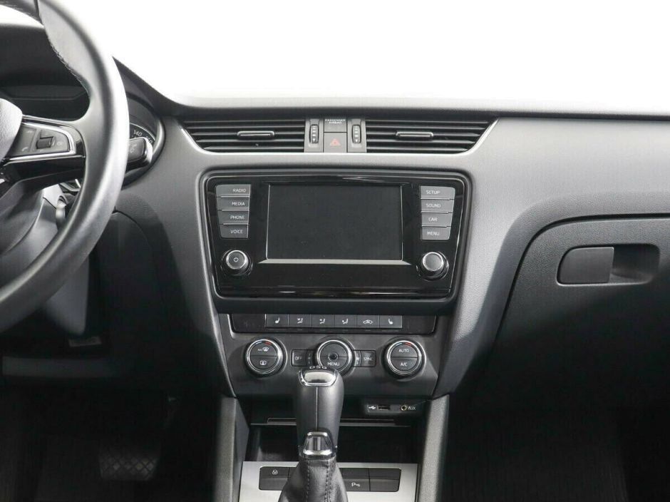 Skoda Octavia 1.8 РКПП, 2016, 88 000 км фото 5