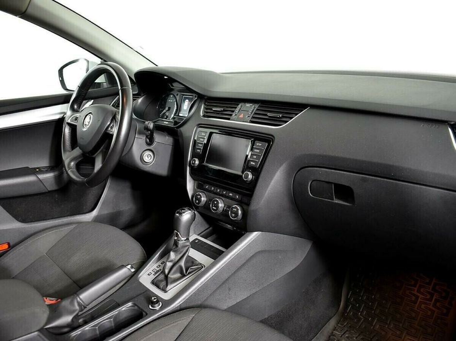 Skoda Octavia 1.8 РКПП, 2016, 87 000 км фото 5