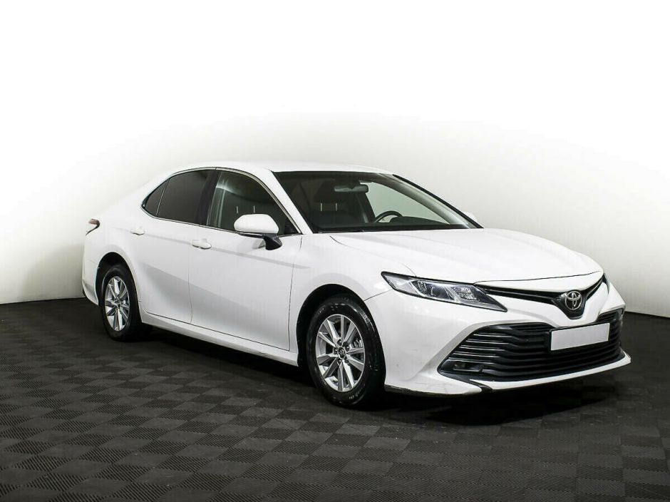 Toyota Camry 2.0 АКПП, 2018, 69 000 км фото 3