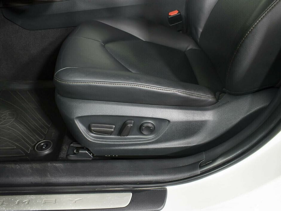 Toyota Camry 2.5 АКПП, 2018, 72 000 км фото 7