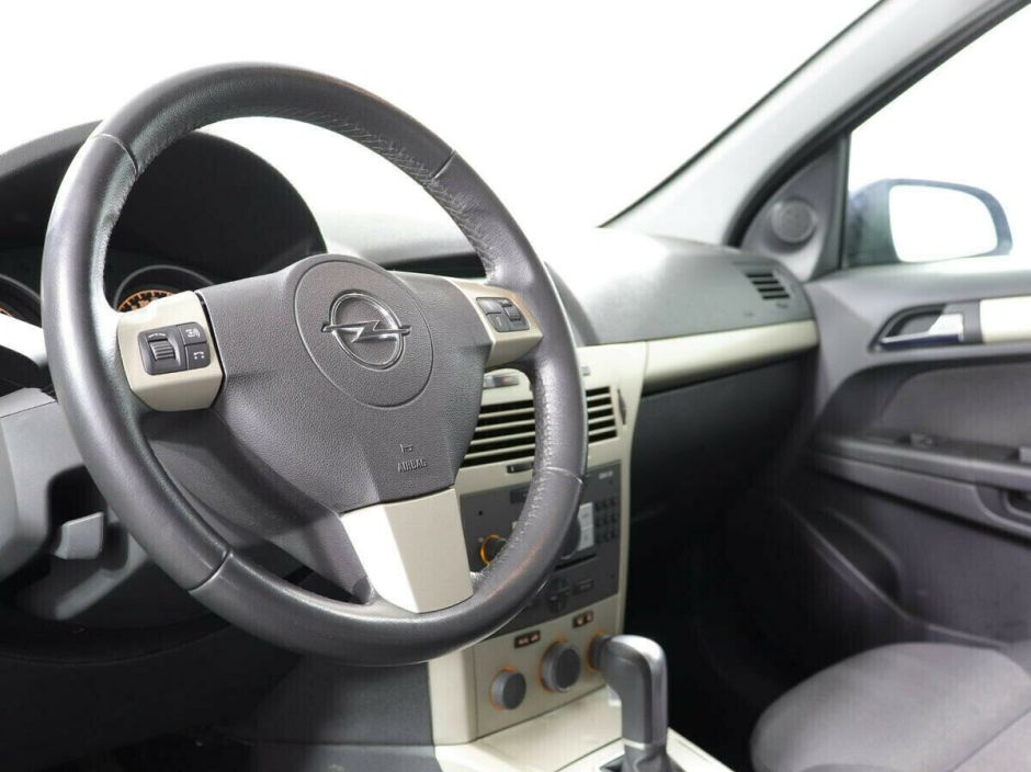 Opel Astra 1.8 АКПП, 2009, 169 000 км фото 7