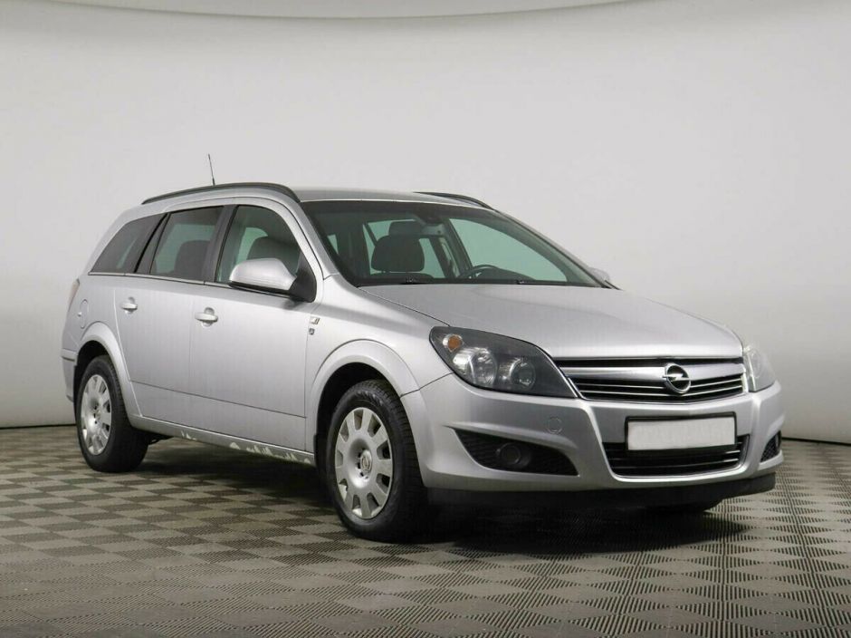 Opel Astra 1.3 МКПП, 2010, 156 000 км фото 2