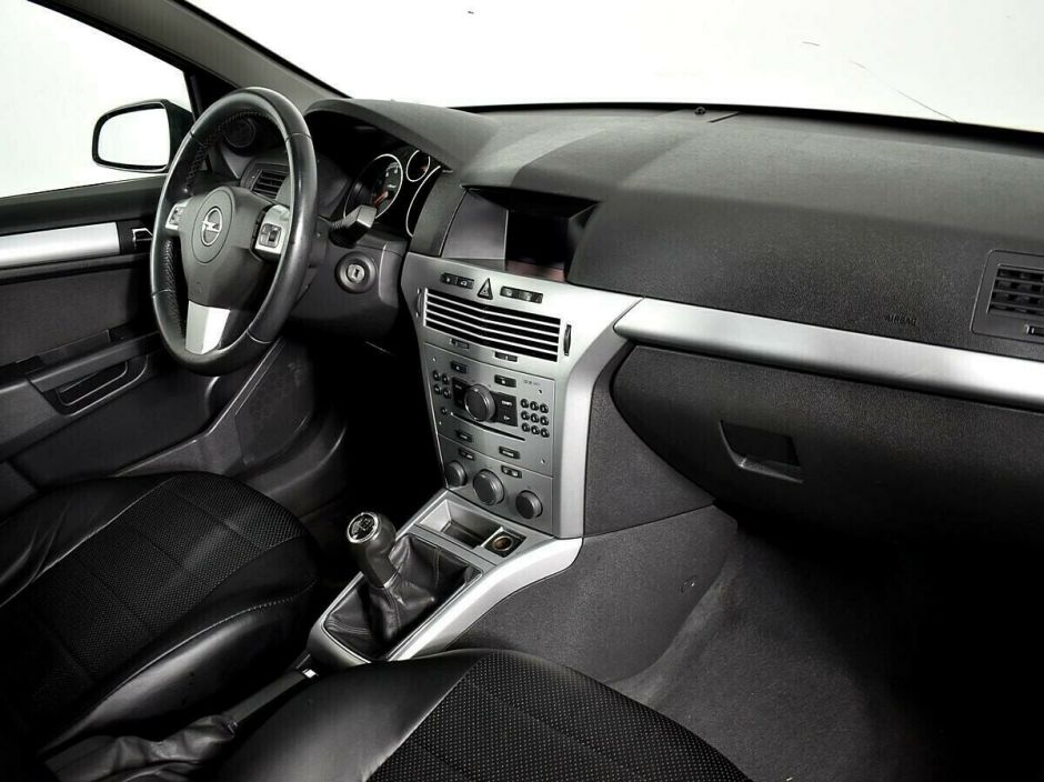 Opel Astra 1.6 МКПП, 2010, 155 000 км фото 6