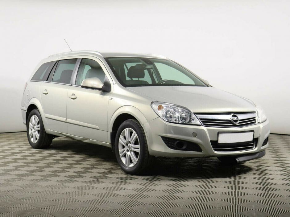 Opel Astra 1.6 РКПП, 2012, 138 000 км фото 2