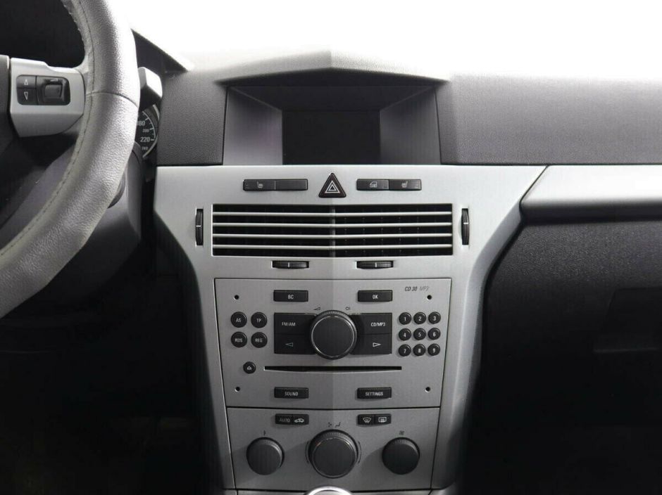 Opel Astra 1.6 МКПП, 2011, 157 000 км фото 5