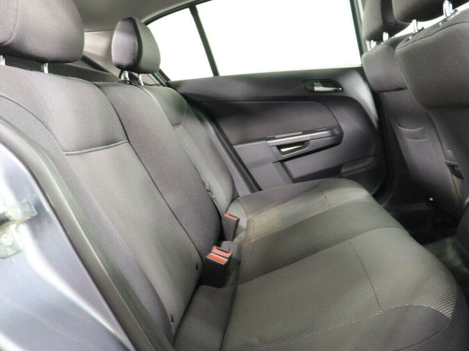 Opel Astra 1.6 МКПП, 2011, 157 000 км фото 9