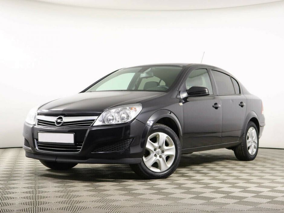 Opel Astra 1.8 МКПП, 2012, 143 000 км фото 1