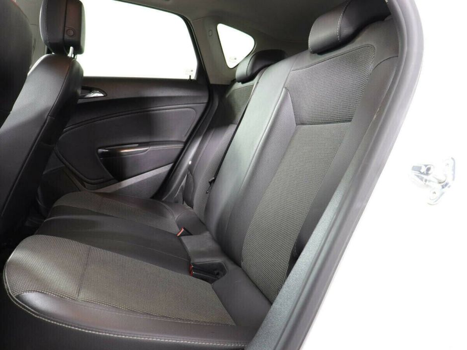 Opel Astra 1.4 АКПП, 2012, 141 000 км фото 10