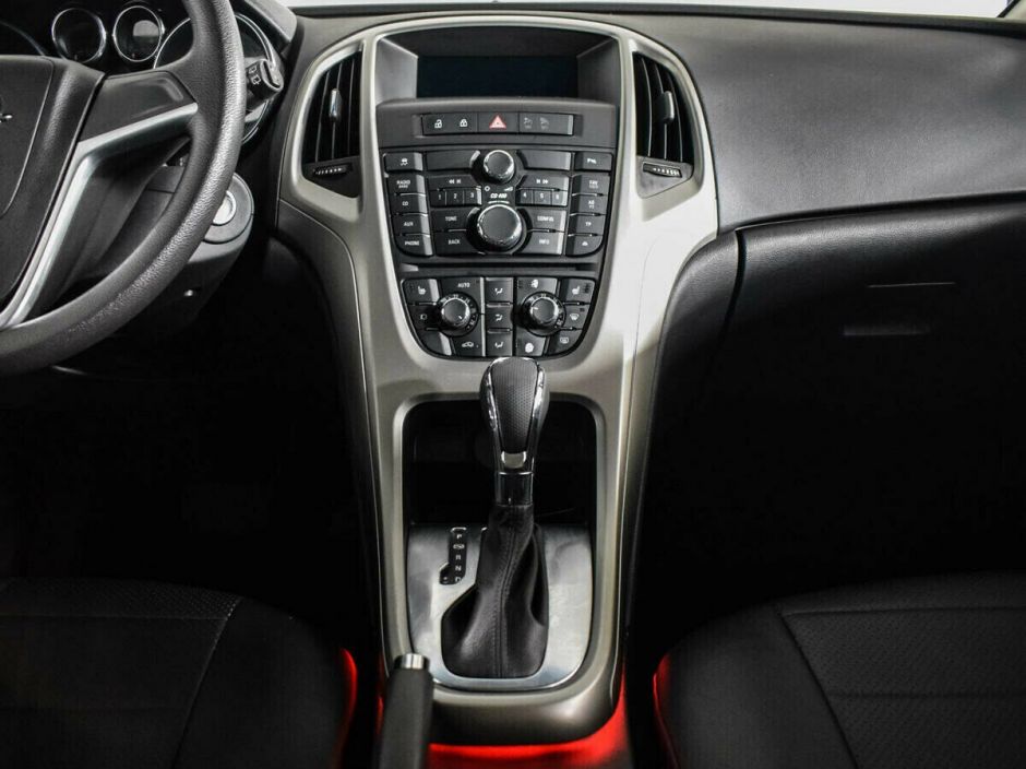 Opel Astra 1.4 АКПП, 2011, 149 000 км фото 6