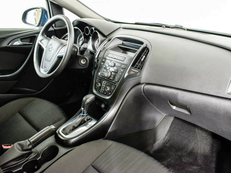 Opel Astra 1.6 АКПП, 2011, 155 000 км фото 6