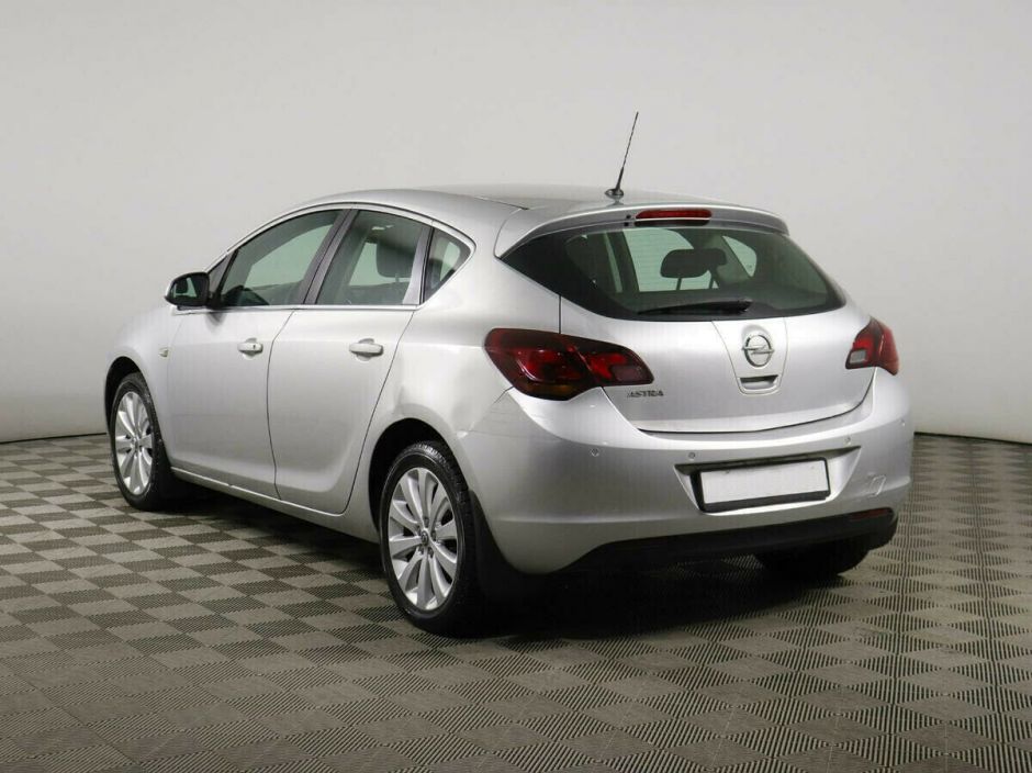 Opel Astra 1.6 АКПП, 2012, 139 000 км фото 4