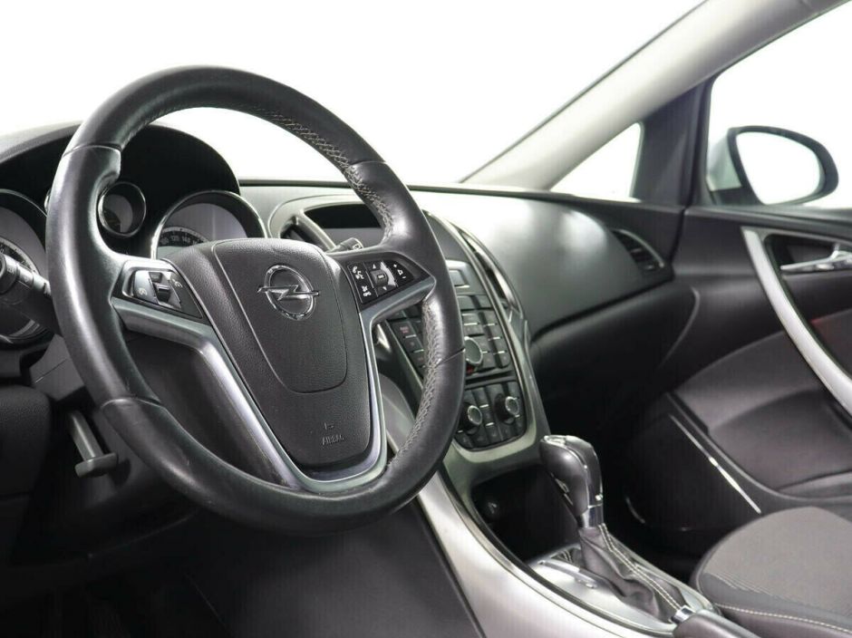 Opel Astra 1.6 АКПП, 2012, 139 000 км фото 8