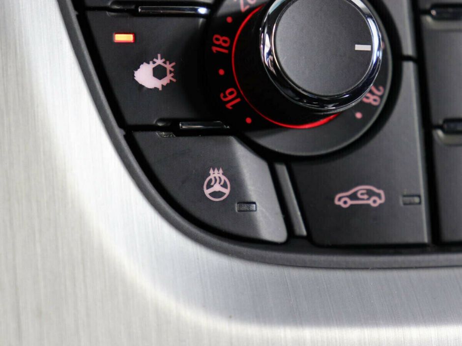 Opel Astra 1.4 АКПП, 2012, 135 000 км фото 10