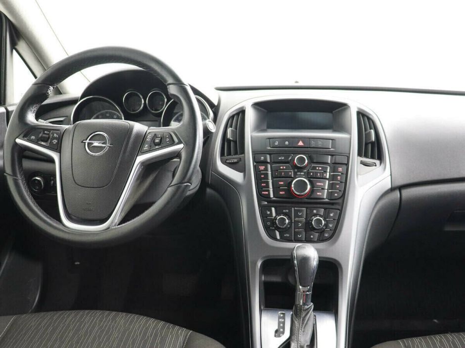 Opel Astra 1.6 АКПП, 2012, 139 000 км фото 6