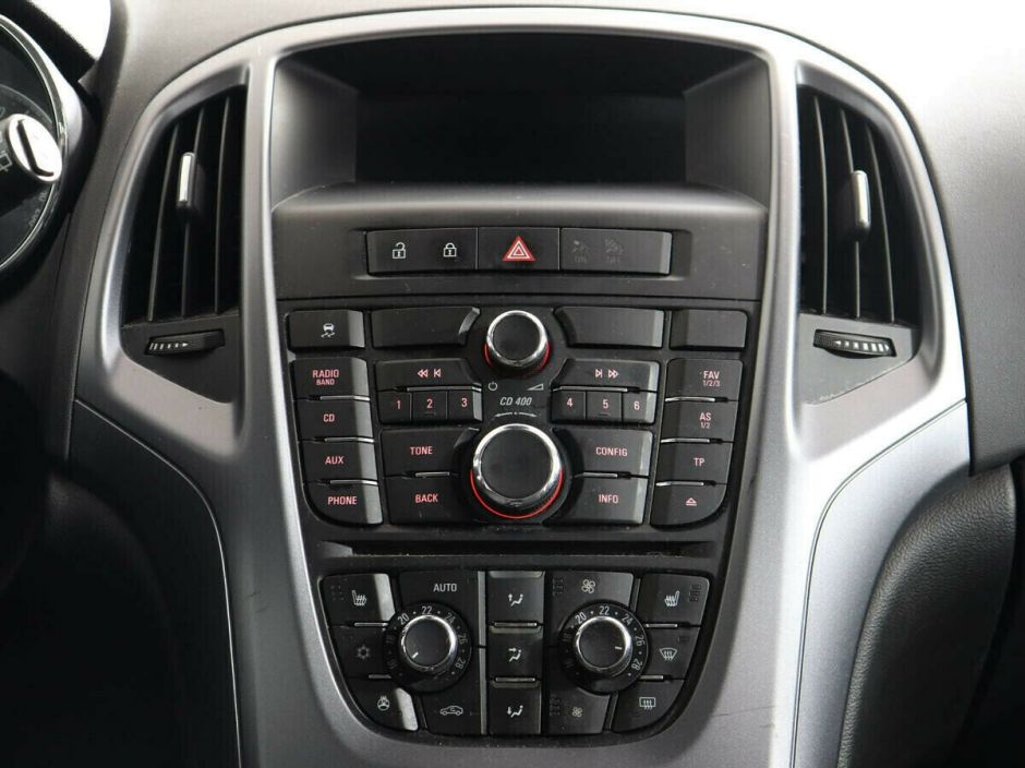 Opel Astra 1.6 МКПП, 2013, 129 000 км фото 5