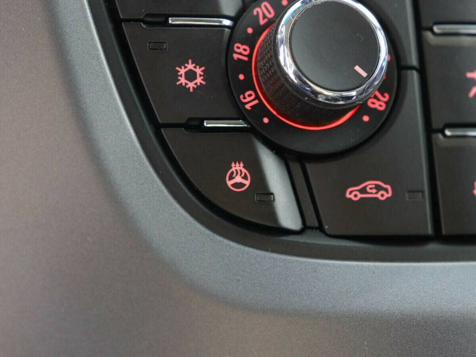 Opel Astra 1.6 АКПП, 2014, 118 000 км фото 8