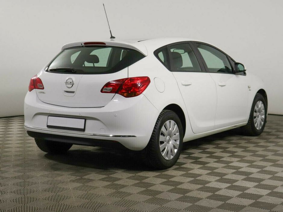 Opel Astra 1.6 АКПП, 2014, 108 000 км фото 3