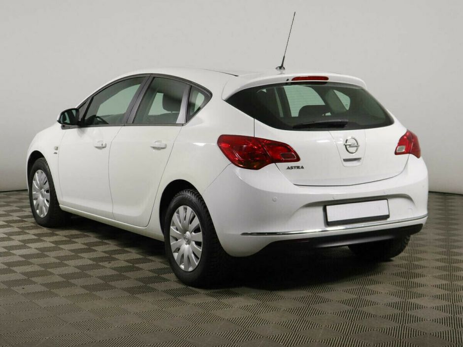 Opel Astra 1.6 АКПП, 2014, 108 000 км фото 4