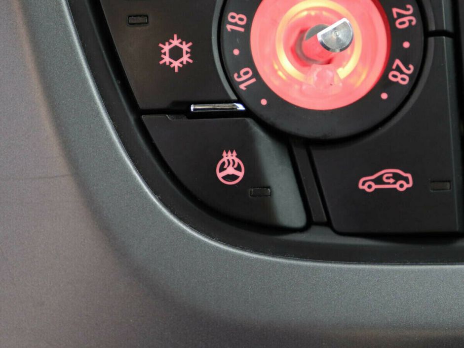 Opel Astra 1.6 АКПП, 2014, 108 000 км фото 8