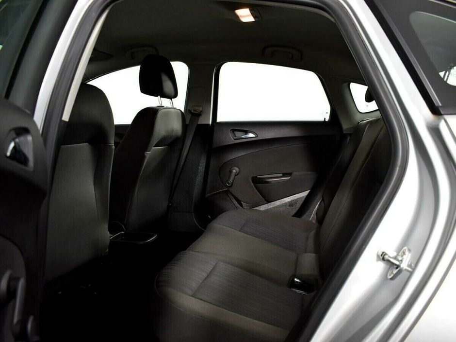 Opel Astra 1.6 МКПП, 2014, 108 000 км фото 6