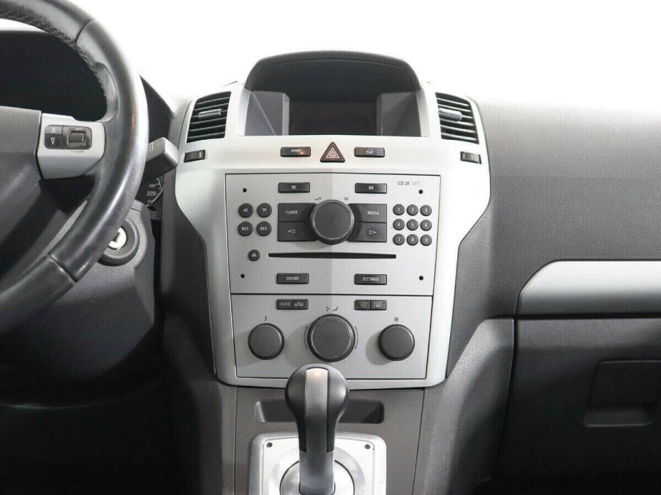 Opel Zafira 1.8 РКПП, 2011, 150 000 км фото 5