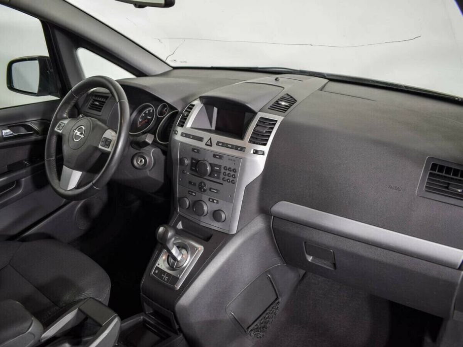 Opel Zafira 1.8 РКПП, 2013, 130 000 км фото 7