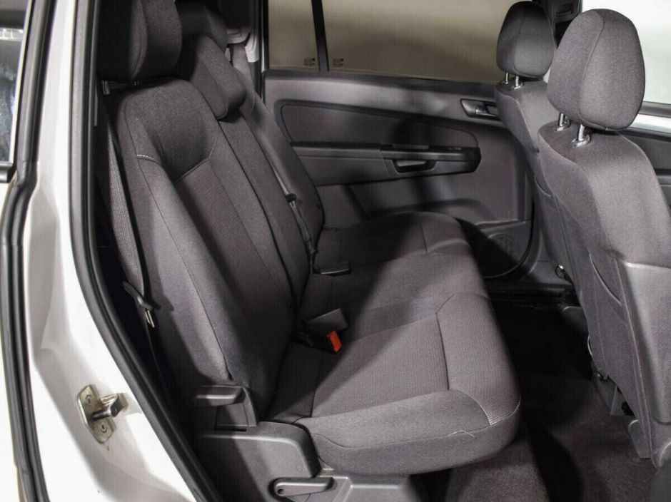 Opel Zafira 1.8 РКПП, 2013, 130 000 км фото 8
