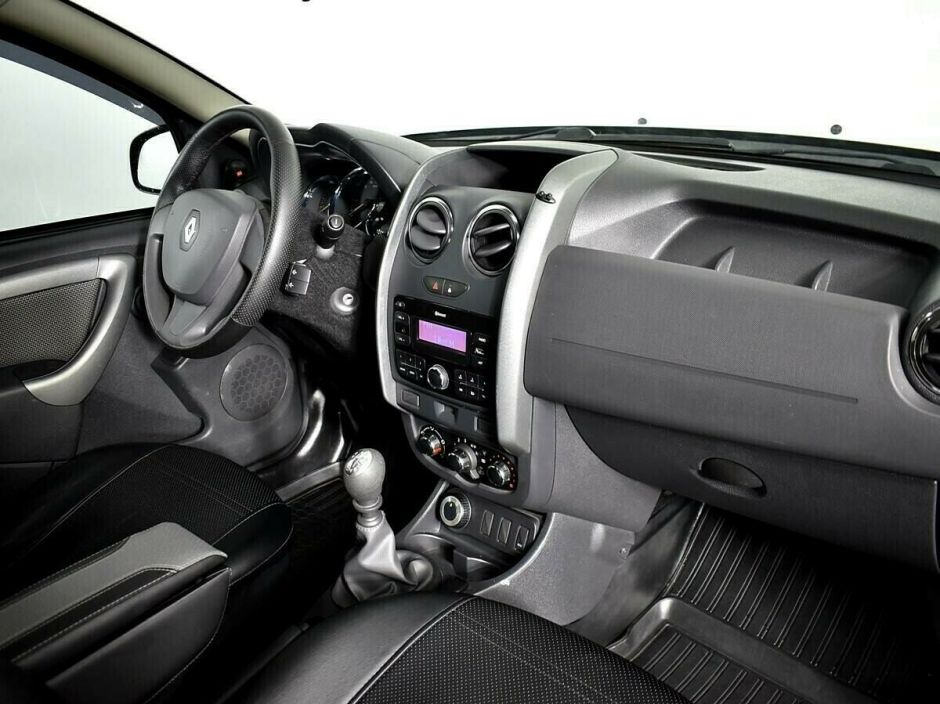 Renault Duster 1.6 МКПП, 2017, 78 000 км фото 5