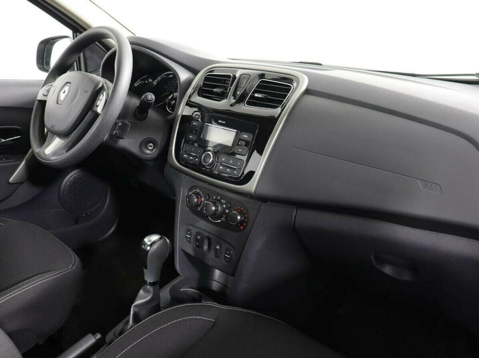 Renault Logan 1.6 АКПП, 2016, 87 000 км фото 7