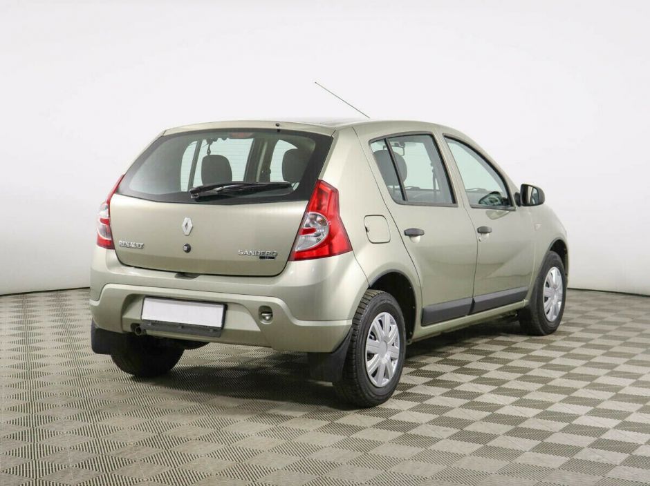 Renault Sandero 1.6 МКПП, 2013, 132 000 км фото 3