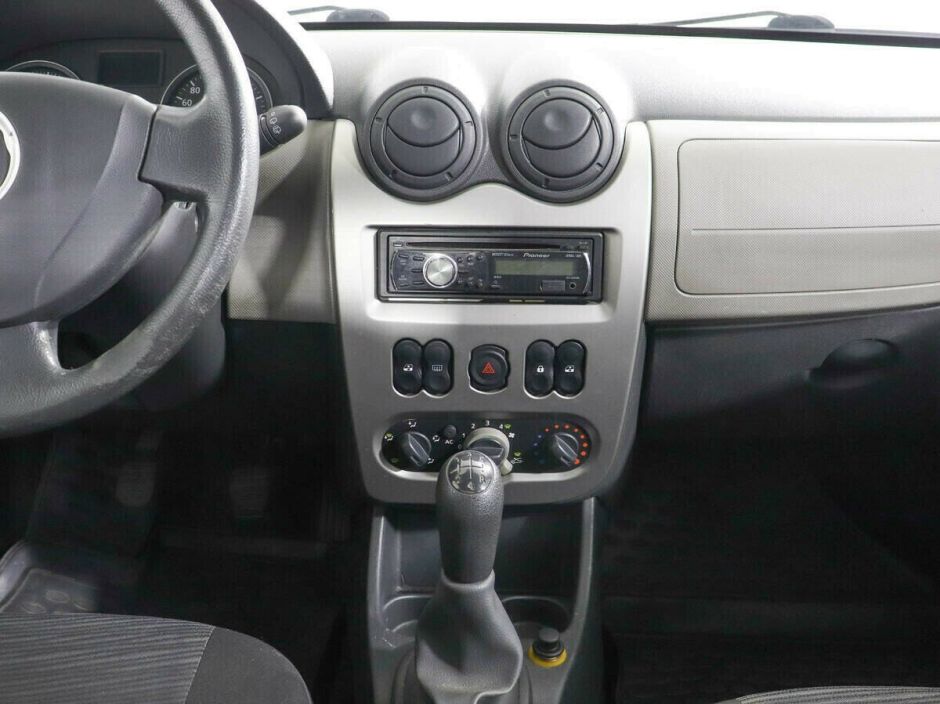 Renault Sandero 1.6 МКПП, 2013, 132 000 км фото 5