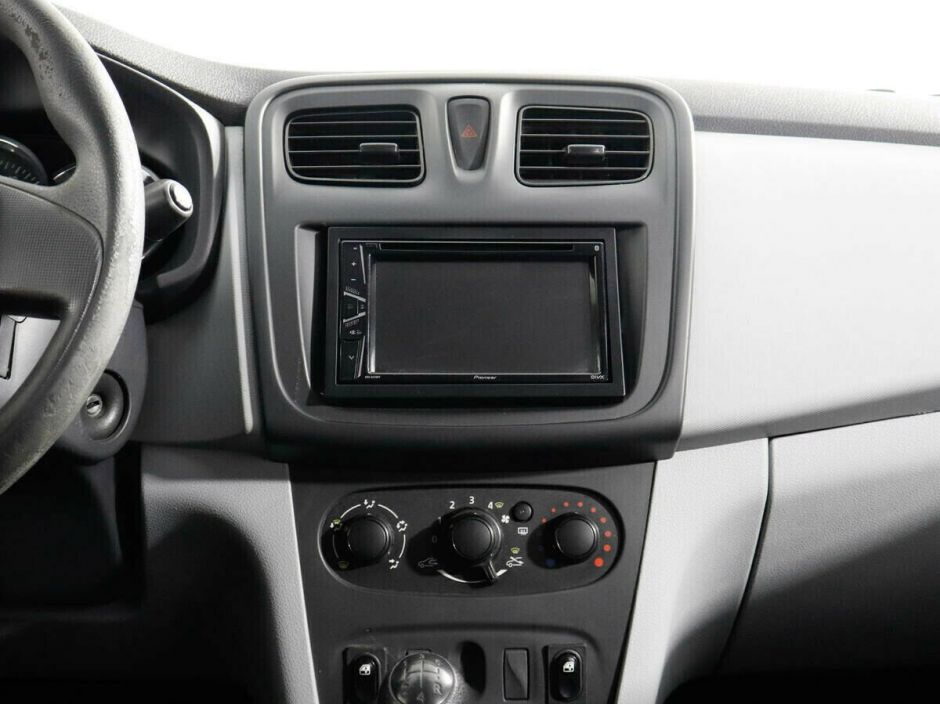 Renault Sandero 1.2 МКПП, 2015, 95 000 км фото 5