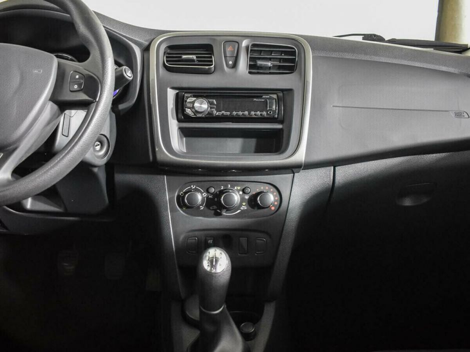 Renault Sandero 1.6 МКПП, 2015, 96 000 км фото 6