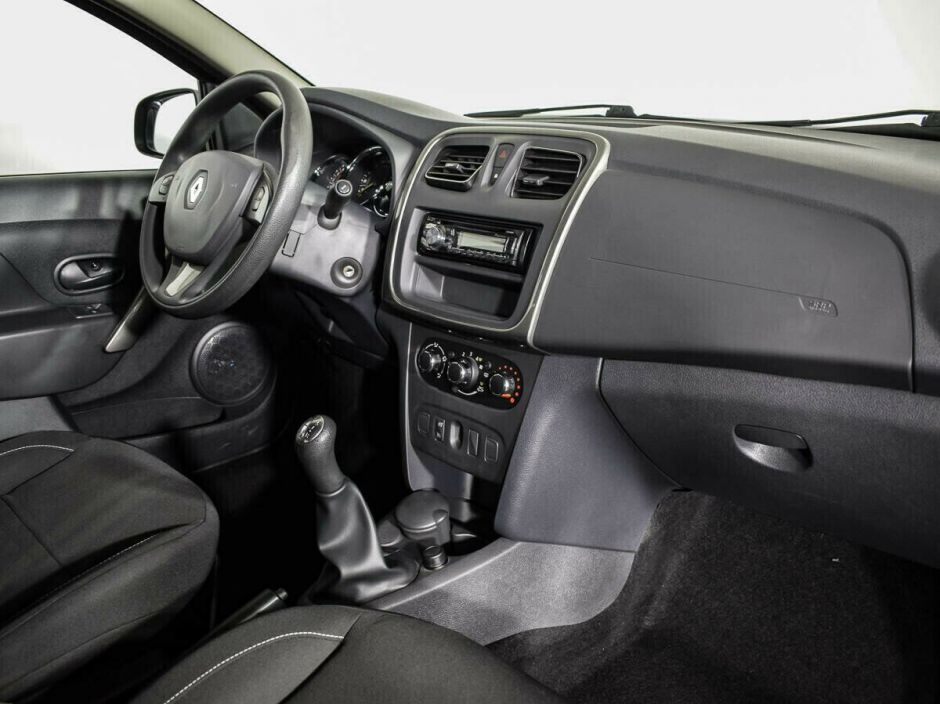 Renault Sandero 1.6 МКПП, 2015, 96 000 км фото 8