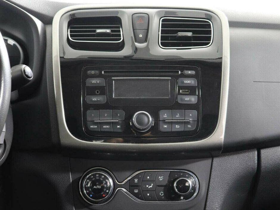 Renault Sandero 1.6 АКПП, 2016, 85 000 км фото 5