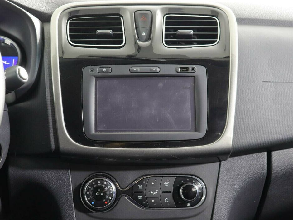 Renault Sandero 1.6 АКПП, 2016, 98 000 км фото 6