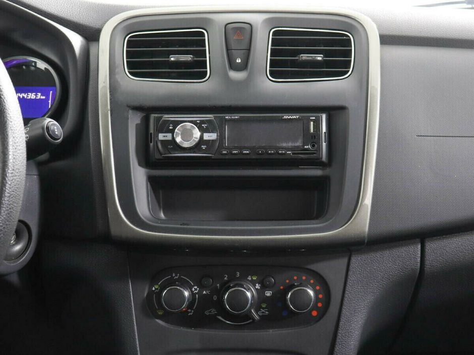 Renault Sandero 1.6 МКПП, 2016, 96 000 км фото 5