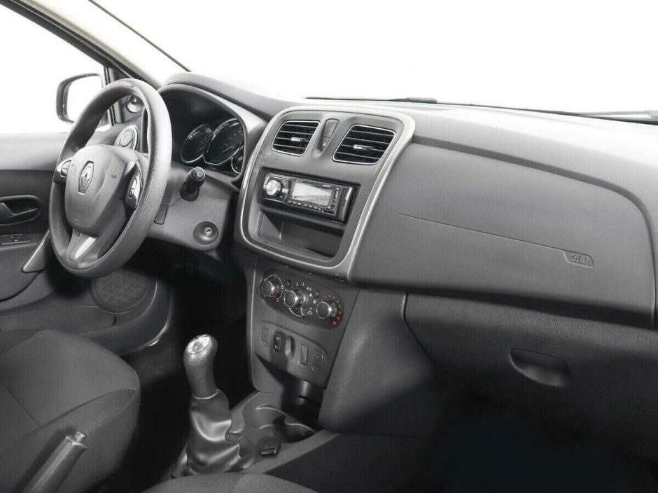 Renault Sandero 1.6 МКПП, 2016, 96 000 км фото 7