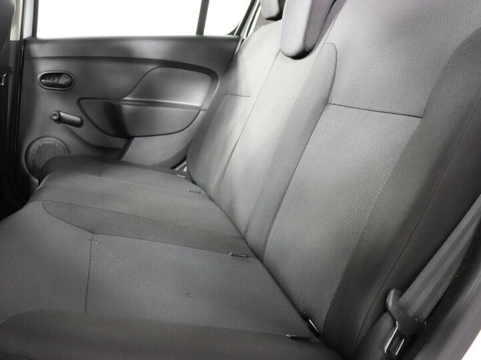 Renault Sandero 1.6 МКПП, 2016, 96 000 км фото 9